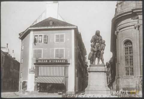 Statue Pestalozzi (Yverdon-les-Bains)